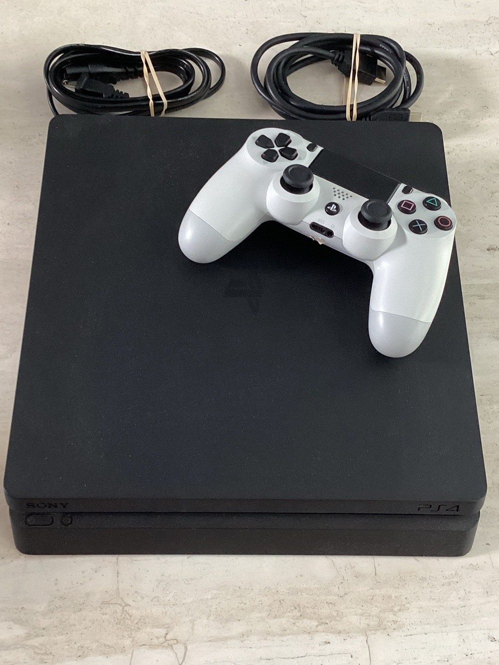 Sony PlayStation 4 Slim 1TB Console & Sony Controller Tested